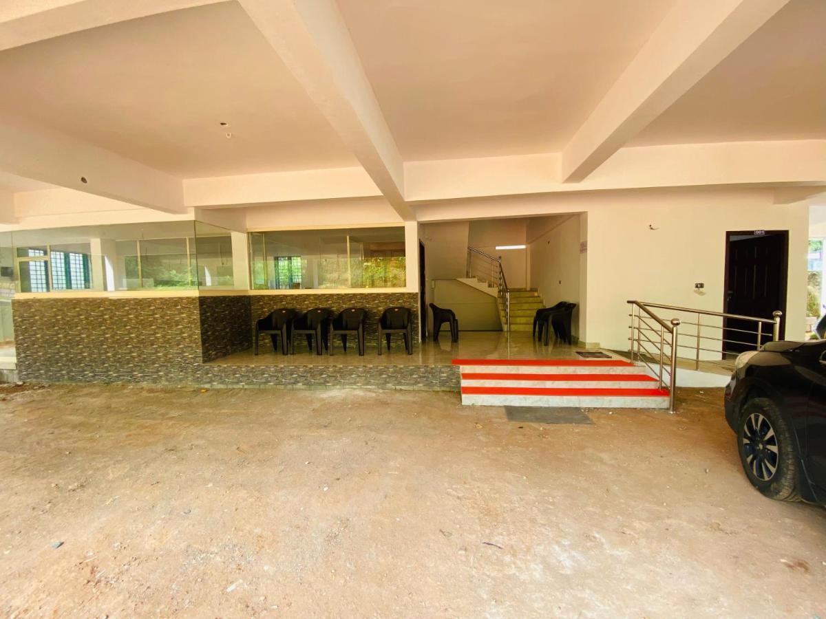 Erumely Central Homes Mundakāyam Extérieur photo